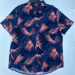 New GUESS Men’s Short Sleeve Shirt